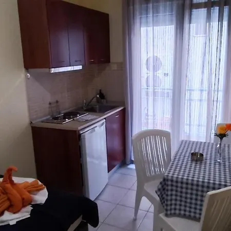 アパートホテル Tassos-despina